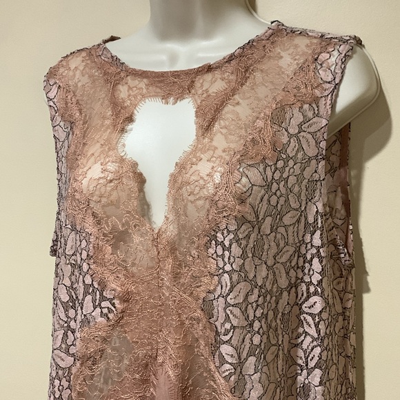 UMGEE top - Picture 5 of 12